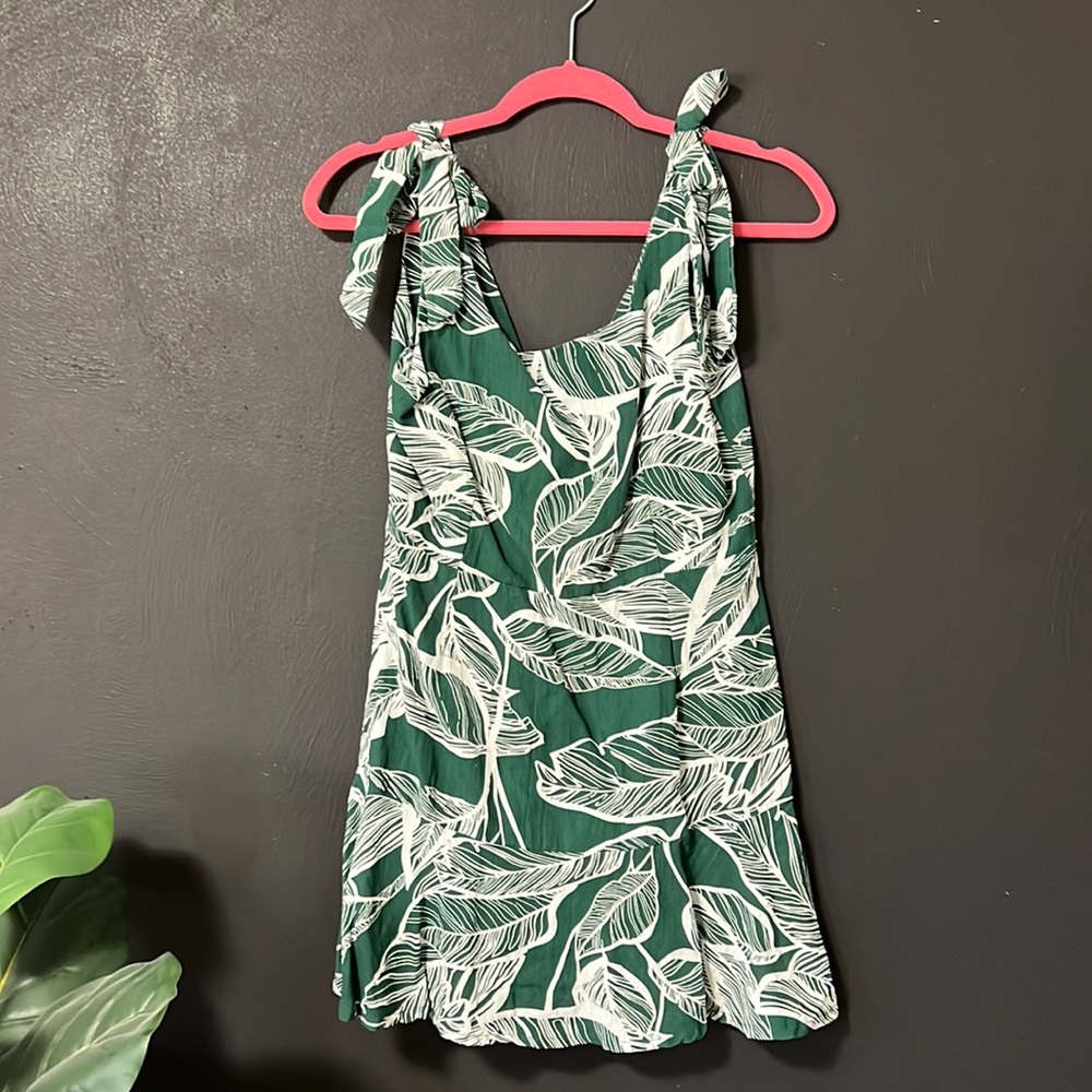 Blooming Jelly size M green tropical print dress